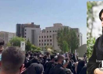 چهارمین روز تظاهرات سراسری مردم و دانشجویان در اعتراض به قتل مهسا امینی