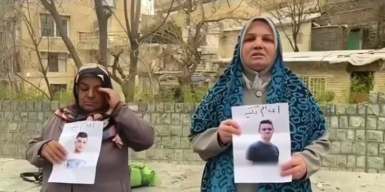 تجمع اعتراضی خانواده ۴زندانی سیاسی کرد محکوم به اعدام