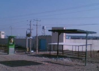 زندان ایرانشهر، رشوه از زندانیان توسط دادستان و رئیس زندان