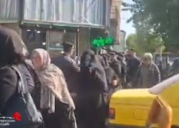 تجمع و تظاهرات خانواده‌های زندانیان محکوم به اعدام + نه به اعدام