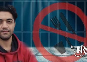 زندانی سیاسی حمزه درویش، اعتصاب غذا در اعتراض به انتقال به سلول انفرادی