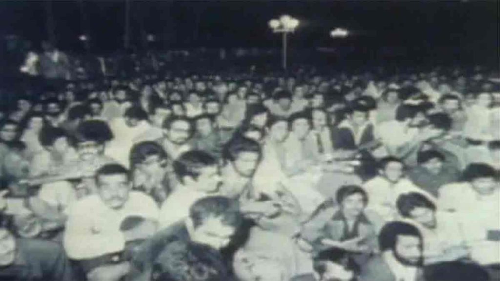 قلم در زنجیر؛ از شب های شعر«گوته» تا صبح سرود آزادی