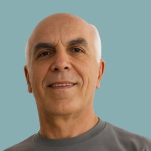 آنان که بر سر جان خویش با هیولای ولایت چانه نزدند به یاد بهروز احسانی و مهدی حسنی