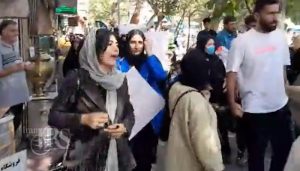 سرکوب تجمع خانوادههای زندانیان محکوم به اعدام قزلحصار در مقابل مجلس