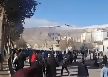 ملکشاهی تحت سرکوب؛ کشته و مجروح شدن معترضین