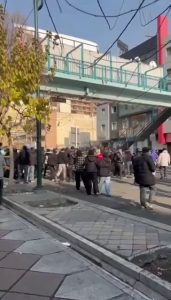تشدید سرکوب اعتراض‌ها در شهرهای ایران؛ تیراندازی، استقرار نیروهای امنیتی و گسترش اعتصابات مردمی