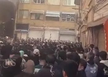 فیلم - ماموران: شلیک ؛ پاسخ بازاریان: سیدعلی سرنگونه اعتراضات سراسری