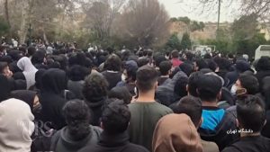 موج تازه اعتراضات دانشجویان در دانشگاه‌های کشور؛ از شریف تا مشهد