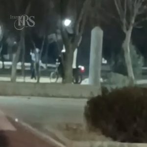 فیلم شلیک از فاصله یک‌متری به پای جوان معترض در اعتراضات سراسری ۱۴۰۴