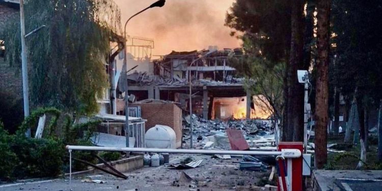 جنگ وارد سی‌وچهارمین روز شد؛ ادامه حملات، افزایش قیمت نفت