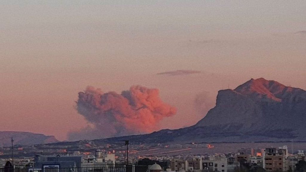 سی‌وسومین روز جنگ؛ ادامه بمباران شهرها