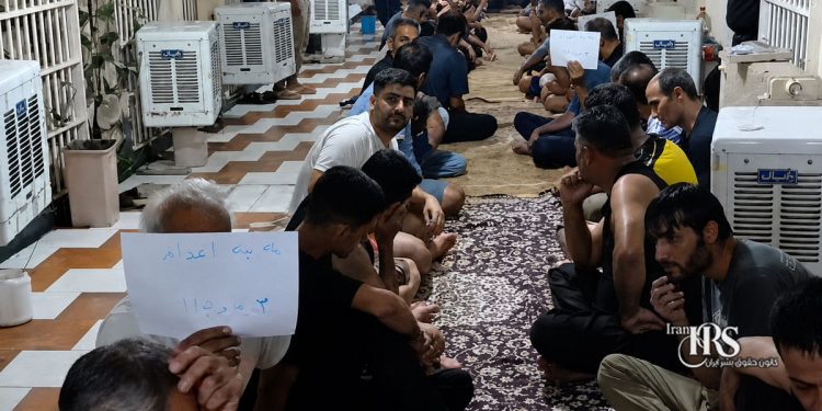 گزارشی از پانزده روز اعتصاب غذای زندانیان قزلحصار؛ اعتراض ۱۵۰۰ محکوم به اعدام همچنان ادامه دارد