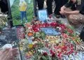 چهلم عارف خوشکار در بهشت‌زهرا؛ «این گل پرپر شده، هدیه به میهن شده»