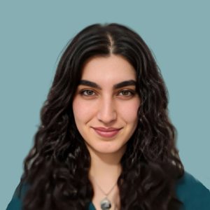 بازداشت نیلوفر حقی در کرمانشاه و انتقال او به مکانی نامعلوم